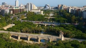 València ejecuta el 85 % de las órdenes de cierre de apartamentos turísticos ilegales, seis veces más que en el mandato anterior