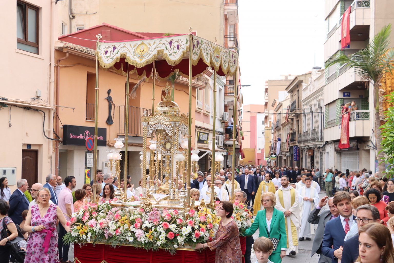 Torrent se prepara para la celebración del Corpus Christi - De festa en ...