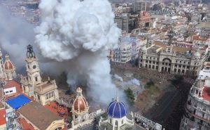 À Punt enceta la retransmissió de les mascletaes este diumenge