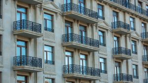 Alicante avanza en la nueva regulación de alojamientos turísticos y prevé llevarla a Pleno en diciembre