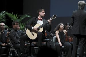 Ausiàs Parejo realiza una gira de 9 recitales por Japón tras ser nominado en los Latin Grammy