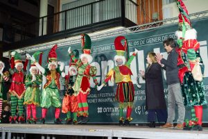 Ontinyent dona la benvinguda al Nadal amb l´encesa de l´arbre