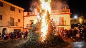 Artesa celebra Sant Antoni en Onda con una celebración marcada por la tradición a pesar de la lluvia