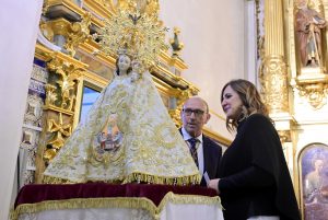 Catalá asiste a la misa en honor a la patrona de Campanar