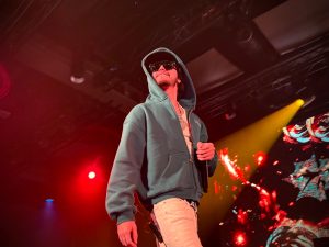 Clarent arrasa en el Auditorio Roig Arena con su enérgico directo