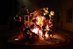 Burriana, entre llamas, cenizas y lágrimas, se despide de sus Fallas con la inevitable “Cremà 2026”