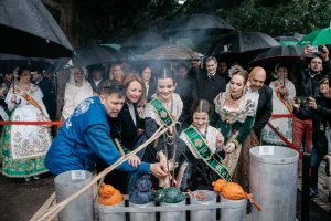 Castellón inicia la Magdalena bajo la lluvia