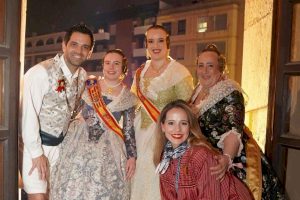 Paterna da la bienvenida a sus Fallas con una multitudinaria Crida